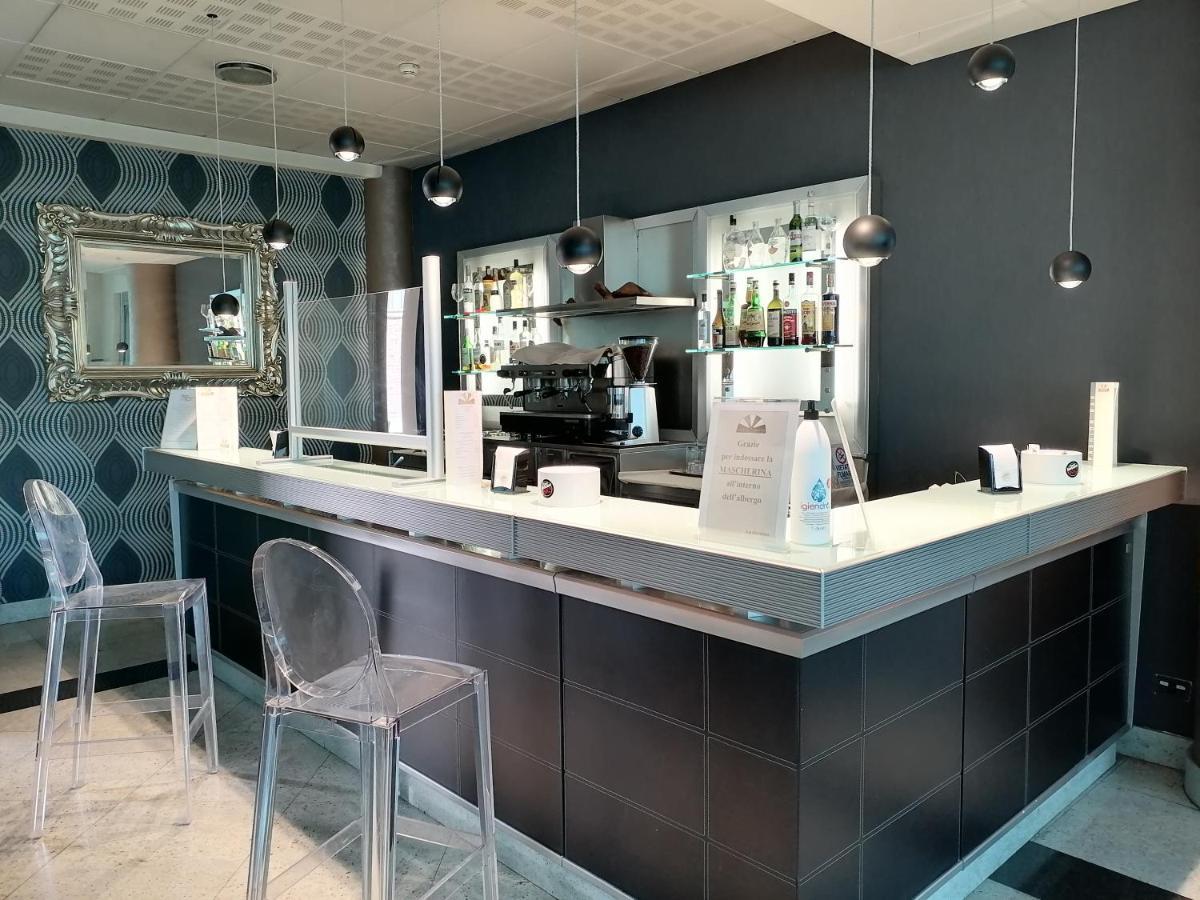 Hotel Parisi Никелино Экстерьер фото