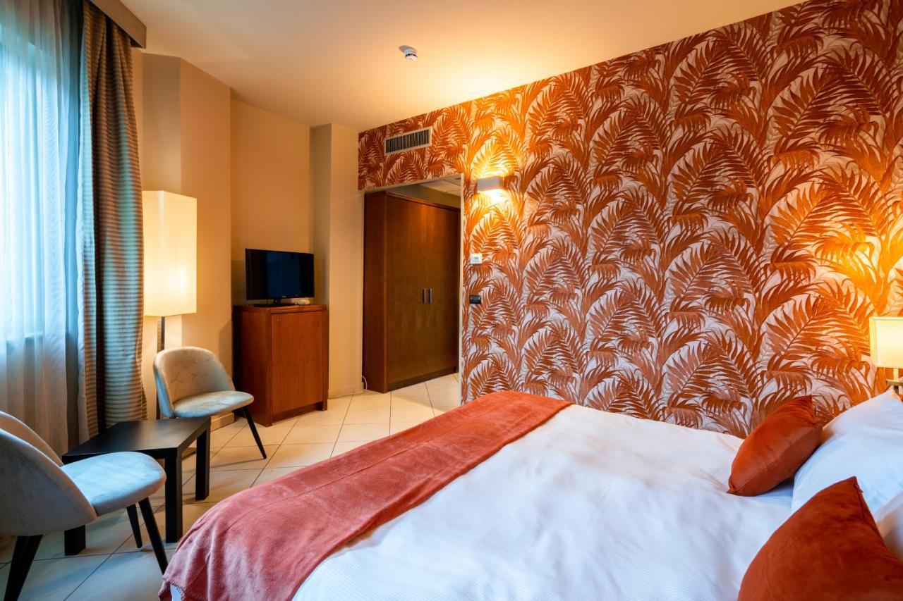 Hotel Parisi Никелино Экстерьер фото