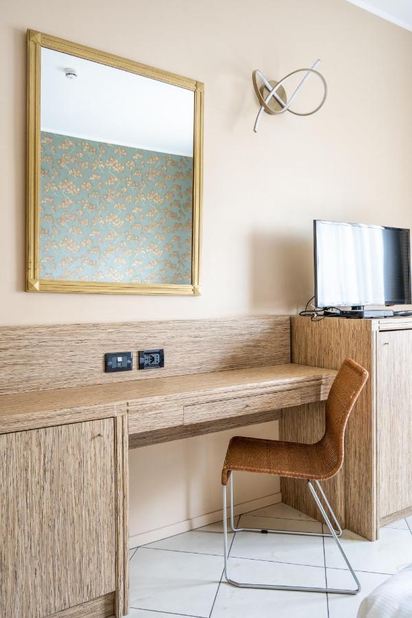 Hotel Parisi Никелино Экстерьер фото